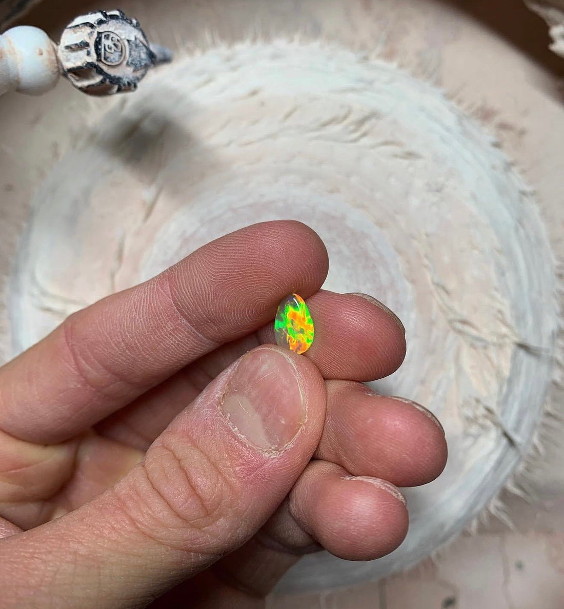 Was ist ein Kristallopal? Eigenschaften, Wert & Unterschiede - Masterpiece Opals Store