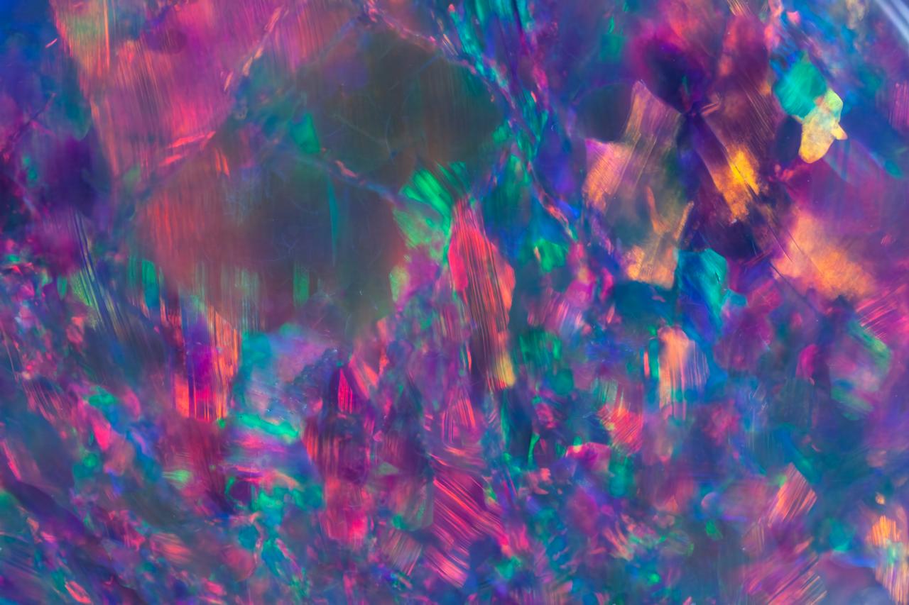 Celestial Flames - mehrfarbige Opale - Masterpiece Opals Store