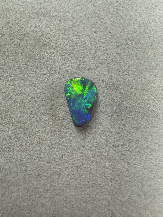0.8ct Solid Black Opal - Masterpiece Opals Store