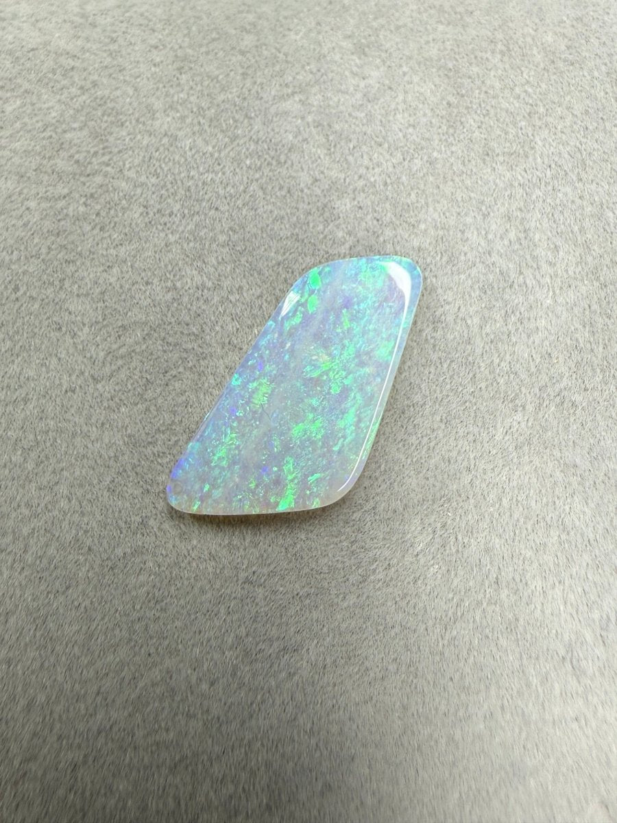 2,5 ct Natürlicher Crystal Opal Edelstein - Masterpiece Opals Store