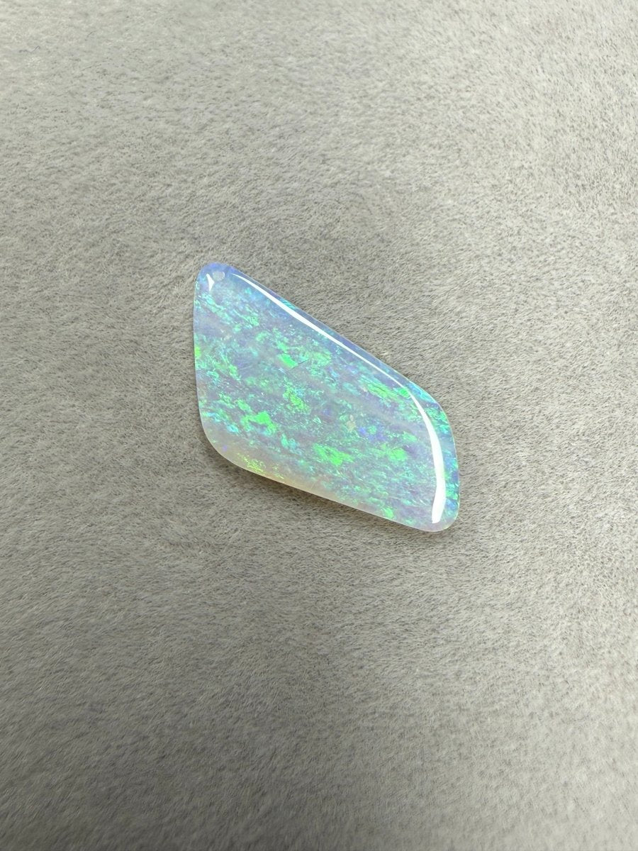 2,5 ct Natürlicher Crystal Opal Edelstein - Masterpiece Opals Store