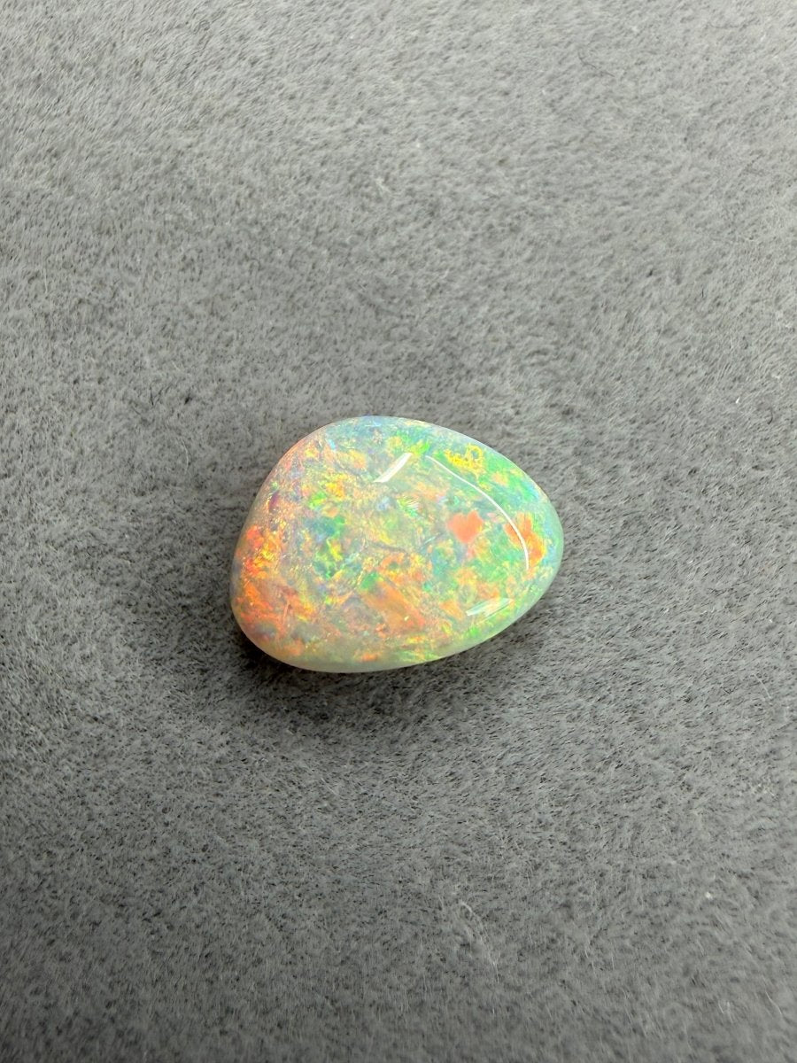 2.5ct White Opal Pink Fire - Masterpiece Opals Store