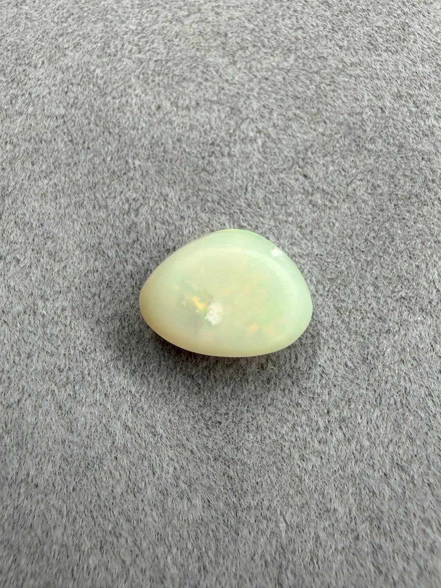 2.5ct White Opal Pink Fire - Masterpiece Opals Store