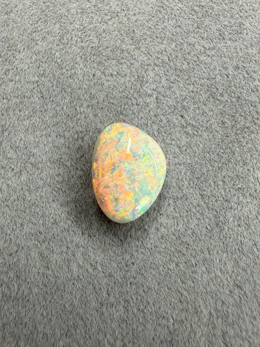 2.5ct White Opal Pink Fire - Masterpiece Opals Store