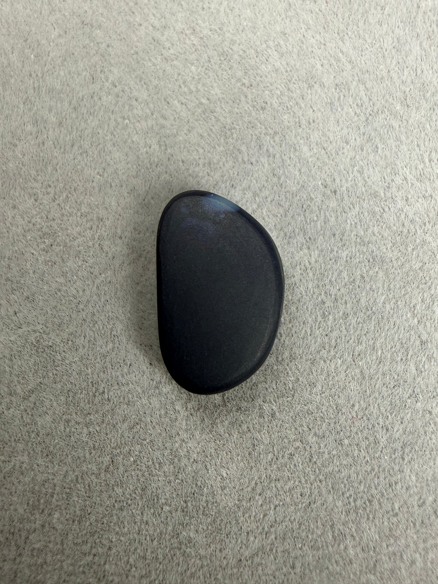 Echter Black Opal 2.7 Karat aus Australien in Freiform