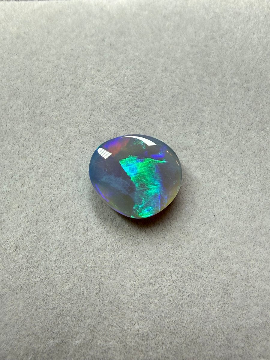 4.1ct Solid Dark Opal – metallic flash - Masterpiece Opals Store