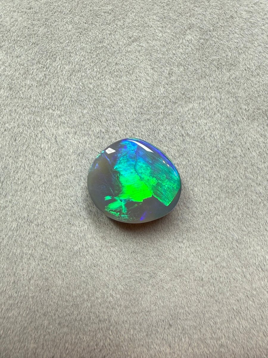 4.1ct Solid Dark Opal – metallic flash - Masterpiece Opals Store