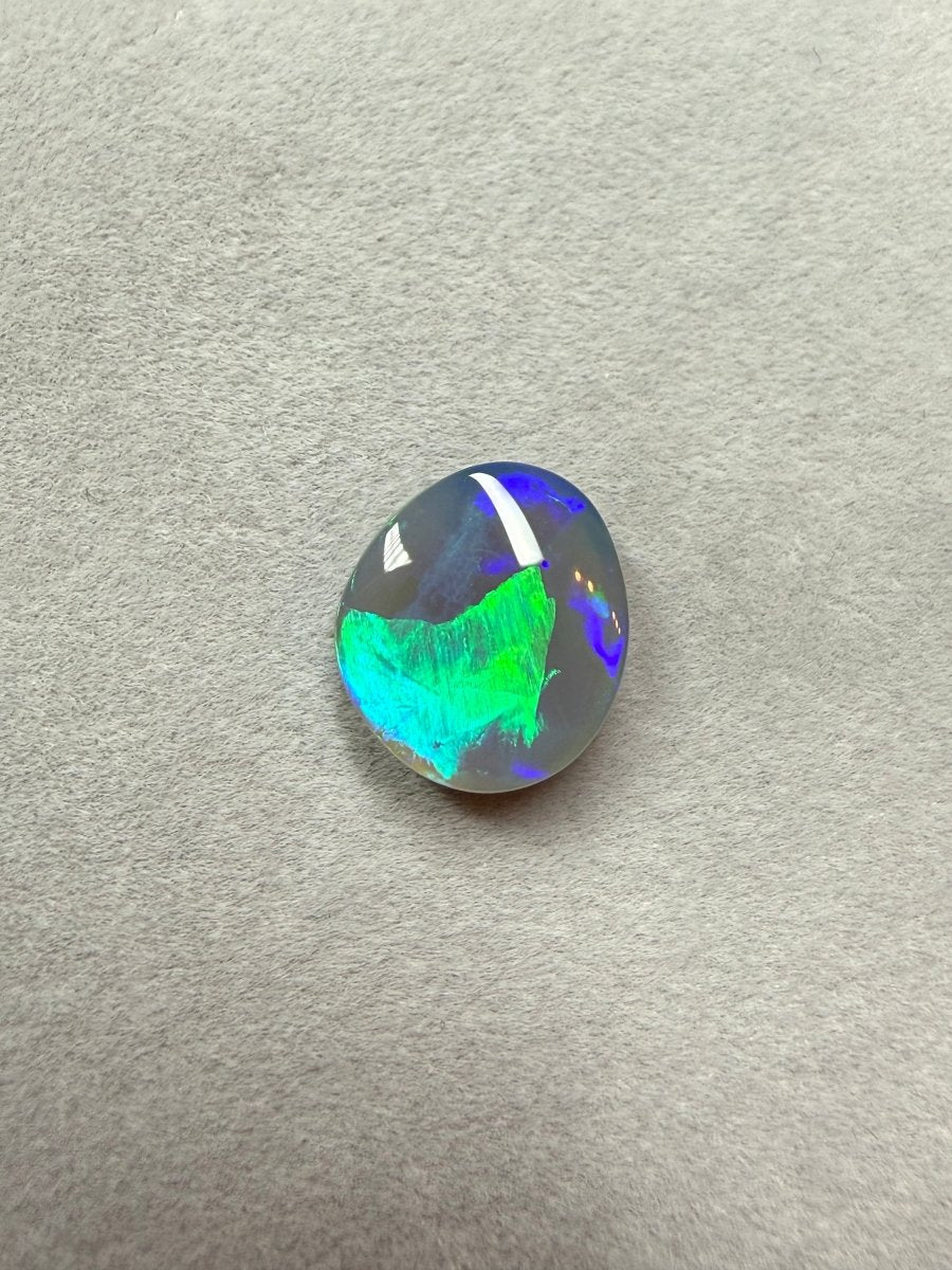 4.1ct Solid Dark Opal – metallic flash - Masterpiece Opals Store