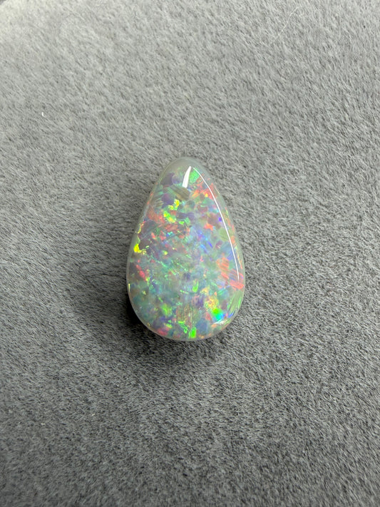 2.3ct Solider Dunkler Opal Multicolor in Tropfenform von Masterpiece Opals Store