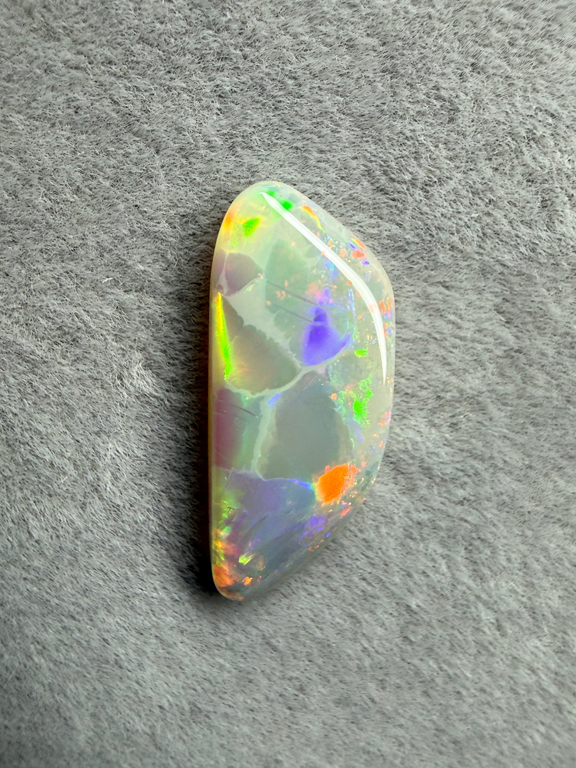 1.6ct Solider Dunkler Opal Freiform von Masterpiece Opals Store
