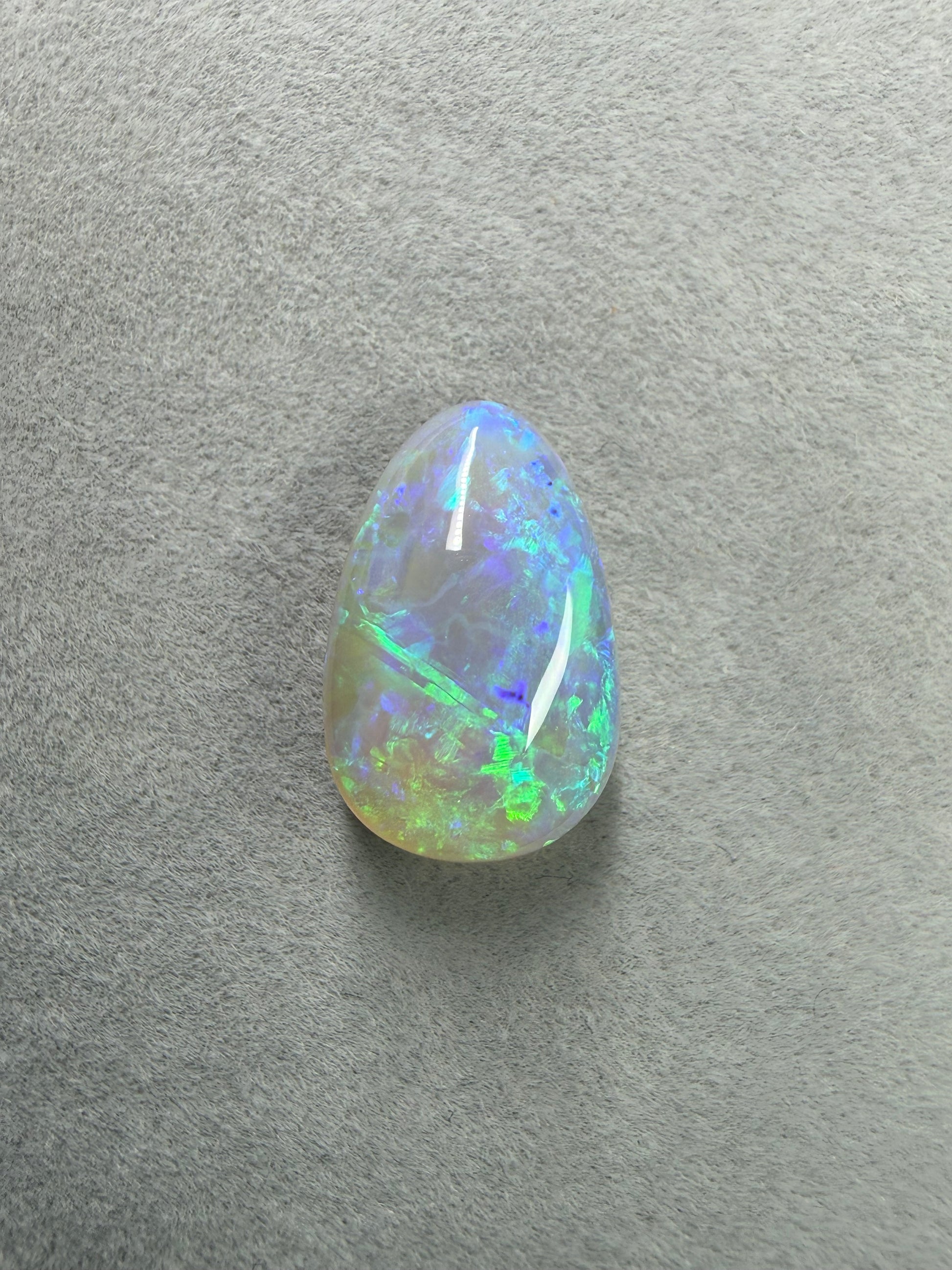 5.3ct Solider Dunkler Kristallopal, echter australischer Edelopal von Masterpiece Opals Store