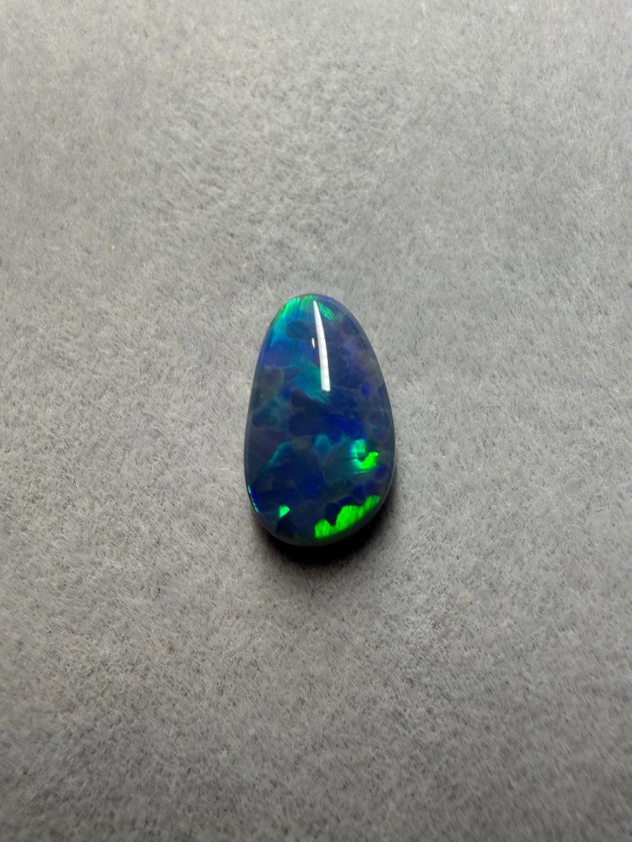 Black Opal 1.2 ct | Gem-Qualität - Masterpiece Opals Store