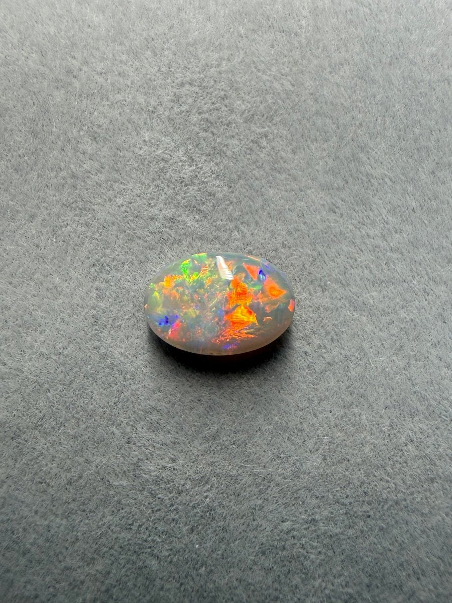 Lightning Ridge Dark Opal 1 ct | Ovales Multicolor-Farbspiel - Masterpiece Opals Store