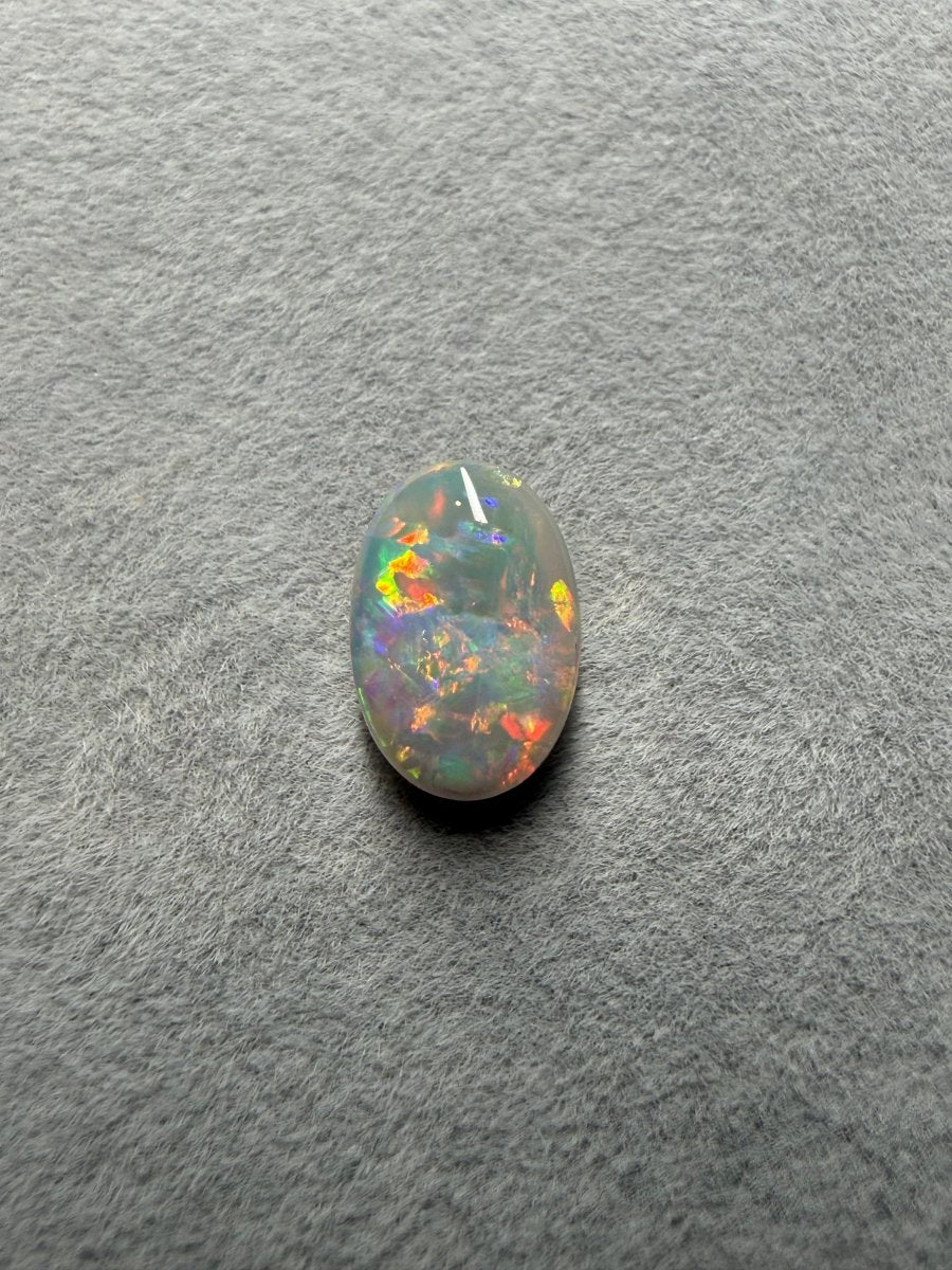 Lightning Ridge Dark Opal 1 ct | Ovales Multicolor-Farbspiel - Masterpiece Opals Store