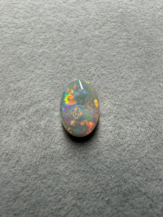 Lightning Ridge Dark Opal 1 ct | Ovales Multicolor-Farbspiel - Masterpiece Opals Store
