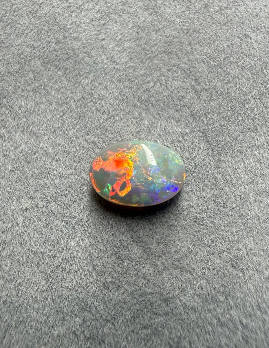Lightning Ridge Dark Opal 1 ct | Ovales Multicolor-Farbspiel - Masterpiece Opals Store