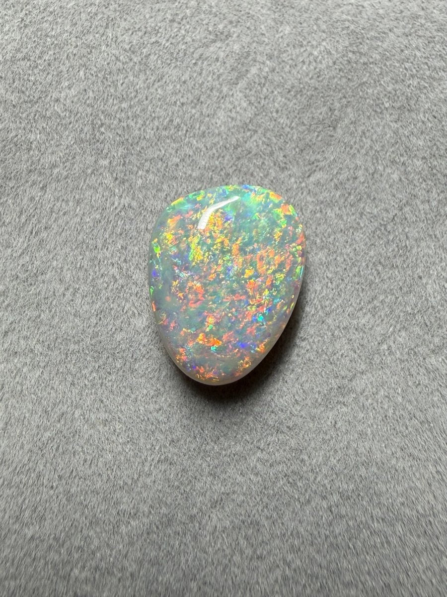 Natürlicher Dark Opal 4.1 carat Multicolor - Masterpiece Opals Store