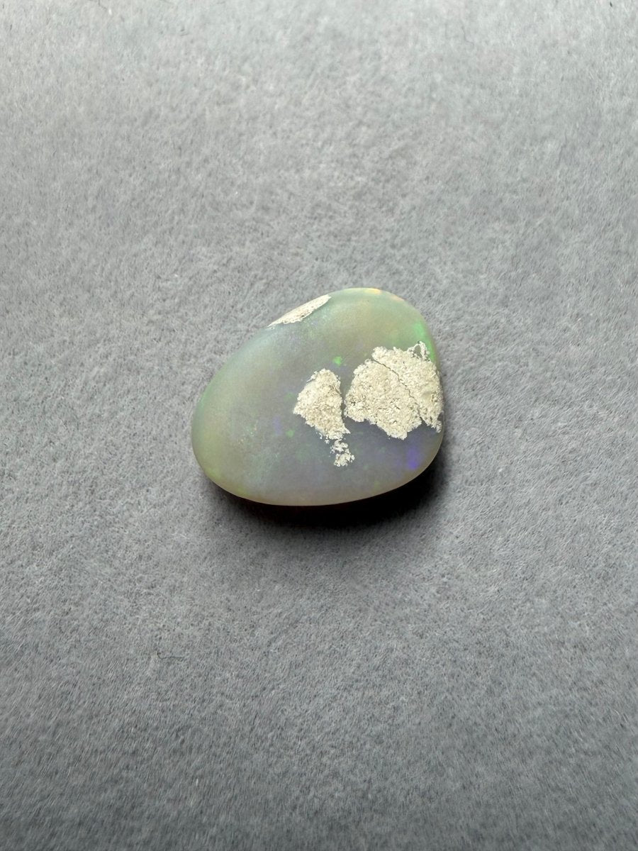 Natürlicher Dark Opal 4.1 carat Multicolor - Masterpiece Opals Store